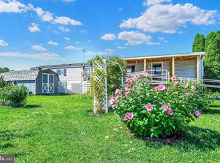 107 Carbridge Rd W, Stewartstown, PA 17363