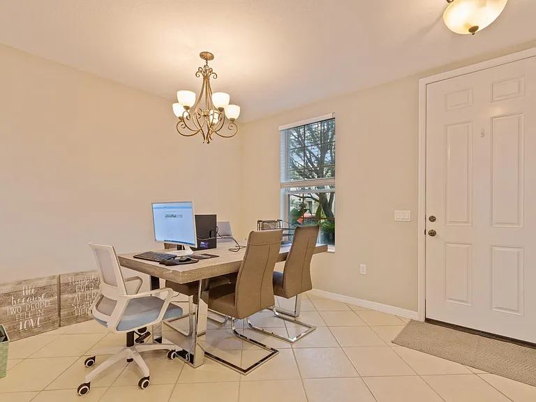 5650 Simonton St — Photo 7