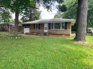 9616 Durham Dr, Saint Louis, MO 63137
