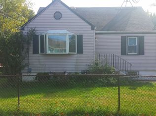 84 Spruce St, Somerset, NJ 08873