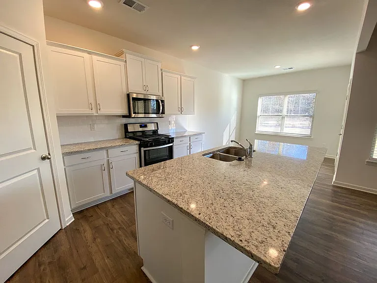 38 Crown Way — Photo 13