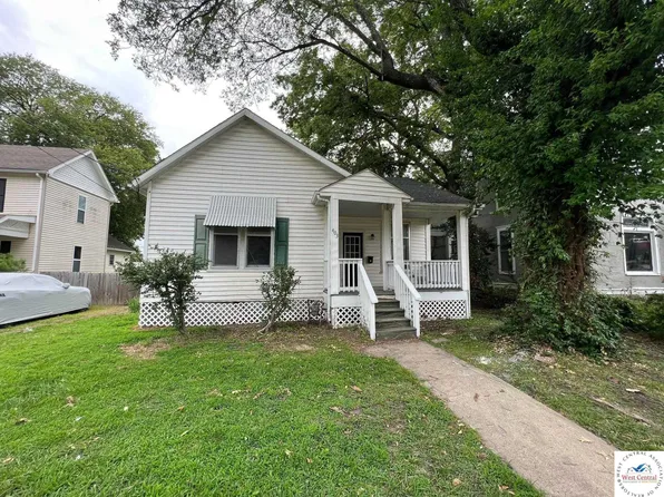 403 S Main St, Clinton, MO 64735