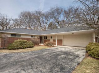 9339 N Regent Rd, Bayside, WI 53217