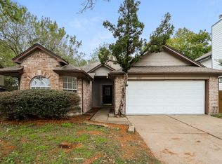 16907 Dusty Mill Dr E, Sugar Land, TX 77498