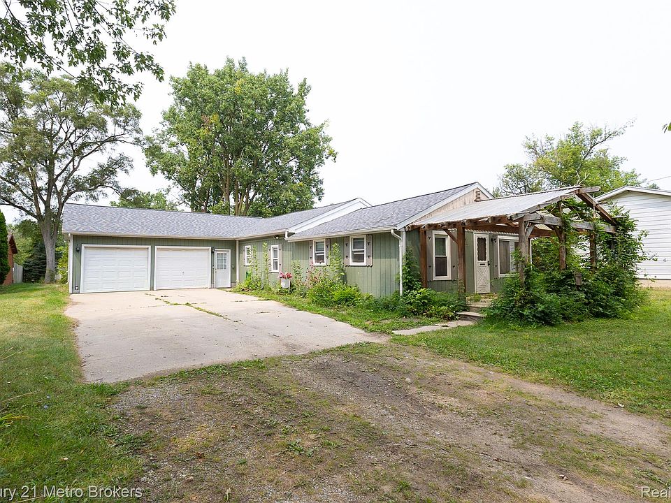 1st image of 3063 Stockbridge Ave