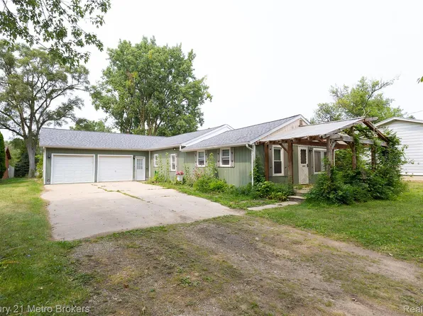 3063 Stockbridge Ave, Flint, MI 48506