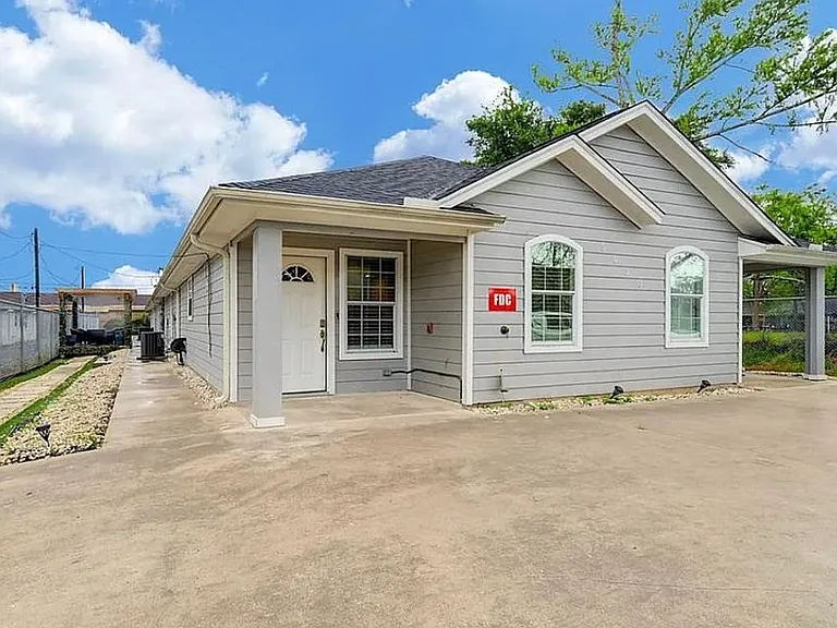 5038 Mallow St #B — Photo 1