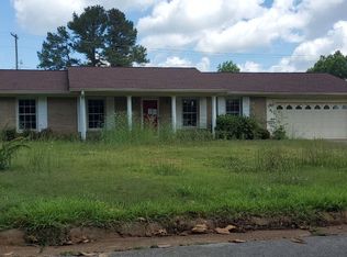 1019 Ridge Ave, Tuscumbia, AL 35674