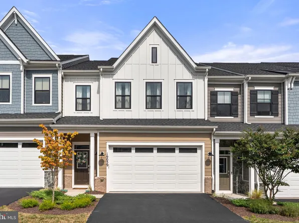 19059 Coral Reef Sq, Leesburg, VA 20176