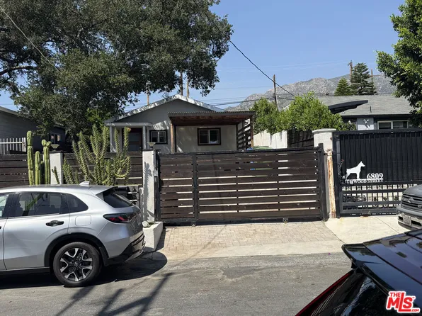 6813 Haywood St, Tujunga, CA 91042