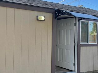 302 1/2 Decatur St #B, Bakersfield, CA 93308