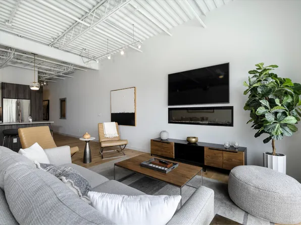 120 Main St #324, Newport, KY 41071