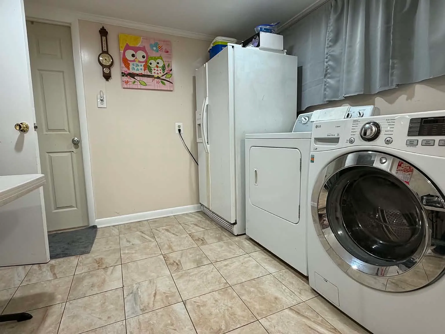 3 bed, $3,000 — Photo 4