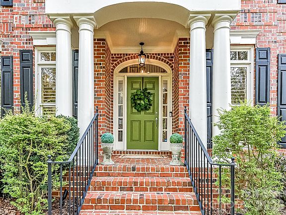 2nd image of 626 Hampshire Hill Rd