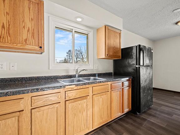 5th image of 607 15th Ave N