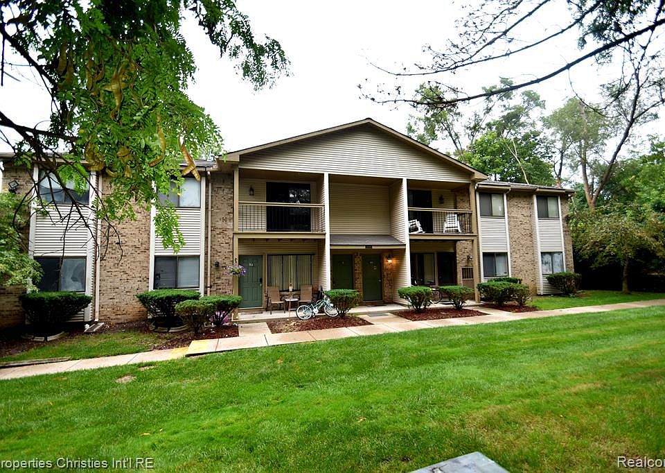 1st image of 24066 Middlebelt Rd Unit 37
