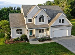 91 Fairway Dr, Williston, VT 05495