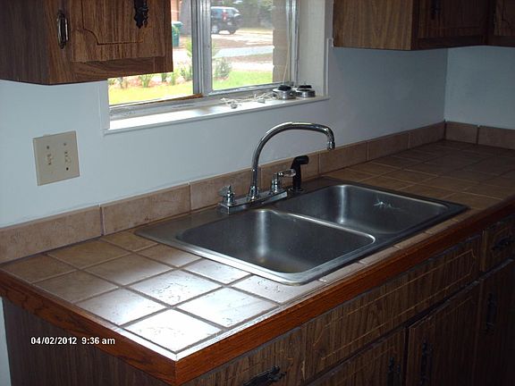 3rd image of 1008 Holton Ave #B