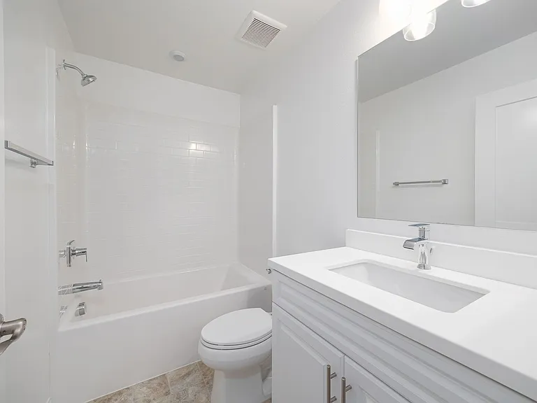 1749 Laurelwood Way — Photo 9