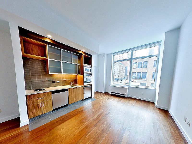 1st image of 600 W 42nd St #510