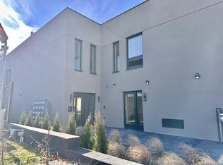 362 W Merrick Rd #102, Valley Stream, NY 11580