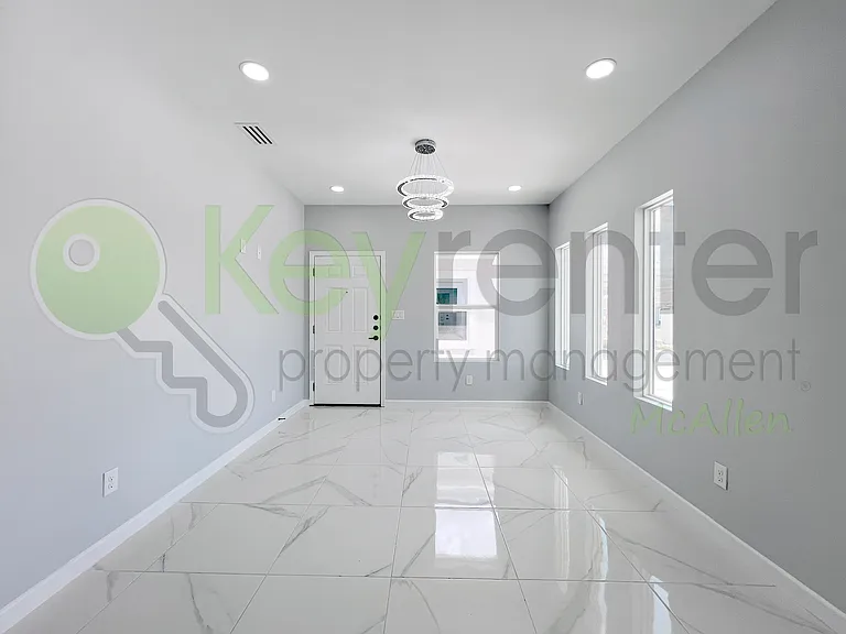 829 N Woodson Ave #4 — Photo 10