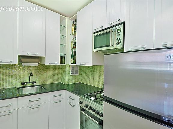 2nd image of 100 Overlook Ter APT 815