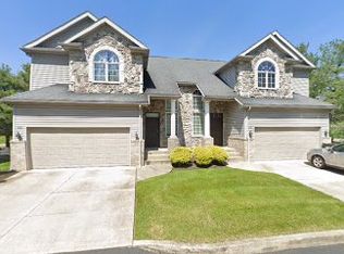 3192 Grey Village Dr #23, Akron, OH 44319