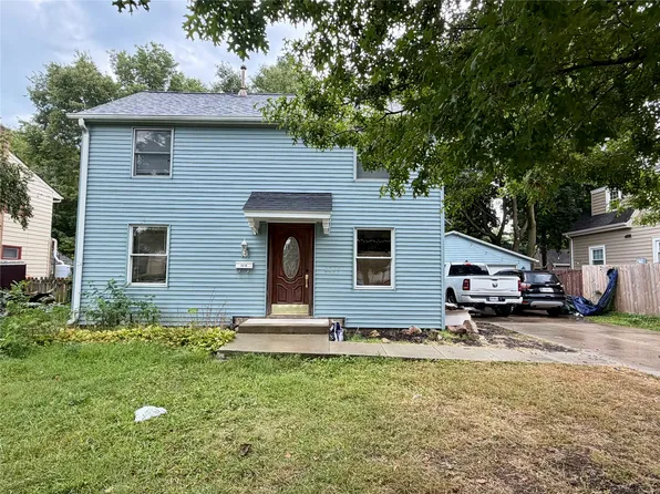 2234 Knapp St, Ames, IA 50014
