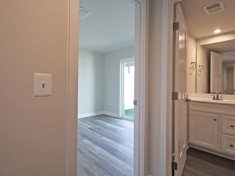 4508 Fountainbridge Ct — Photo 3
