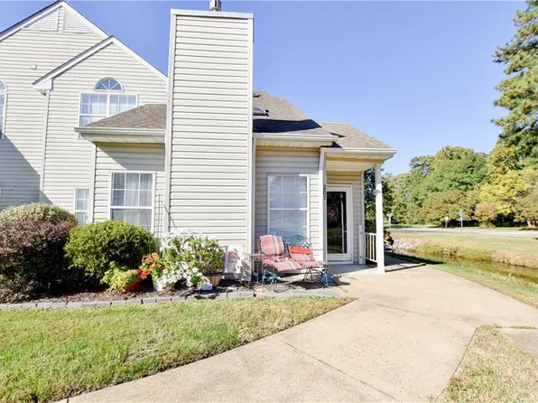 207 Andover Ct, Yorktown, VA 23693