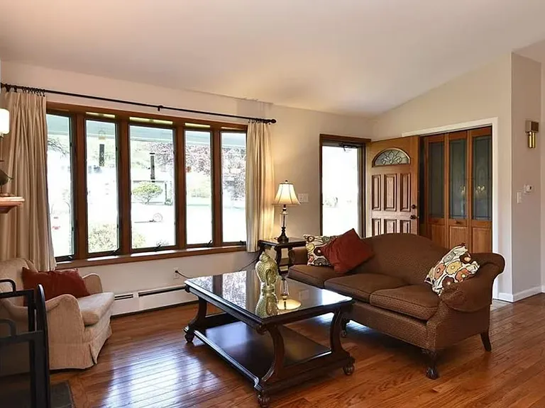 21 McDermott Cir — Photo 4