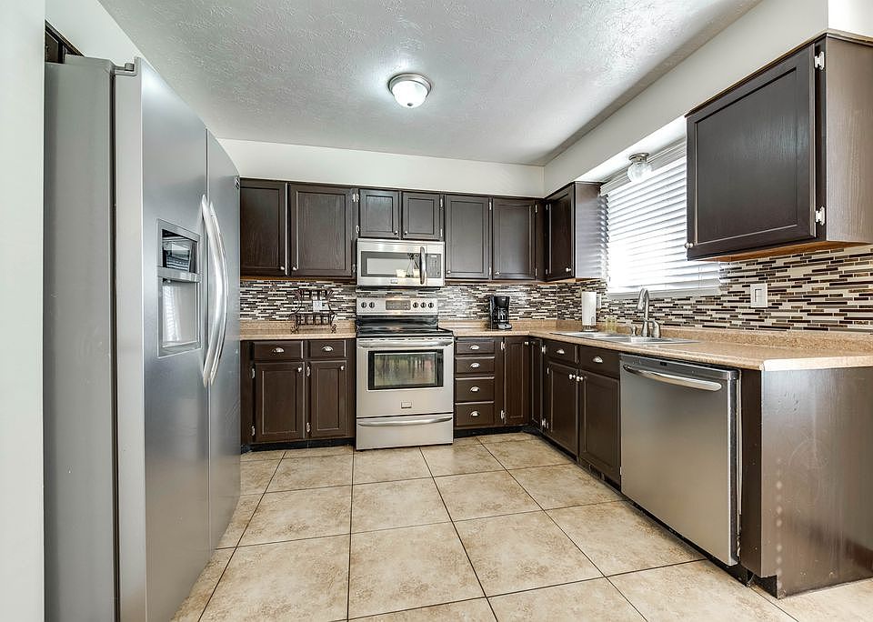 1st image of 6227 S Barton Park Dr