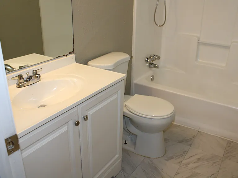 528 Glen Cove St — Photo 11