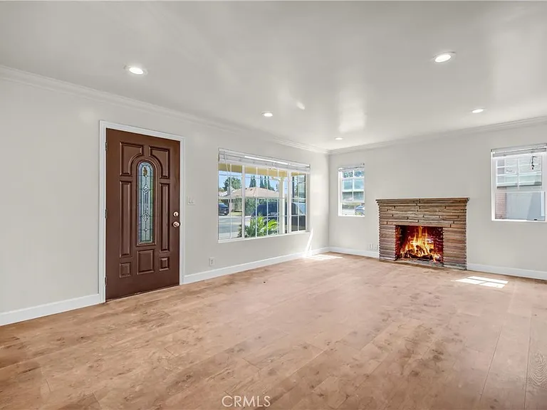 712 W Longden Ave — Photo 12
