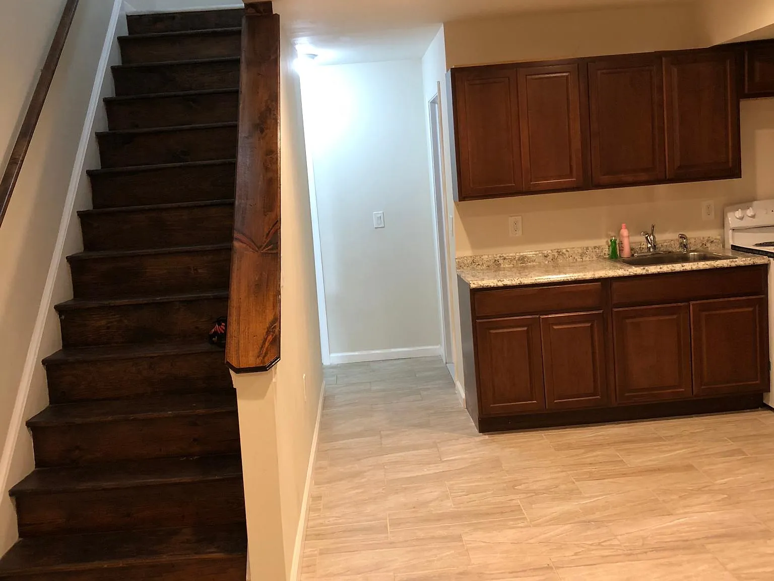 3 bed, 1300 sqft, $1,550 — Photo 3