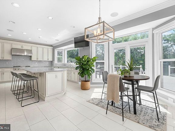 2nd image of 6603 Babak Dr