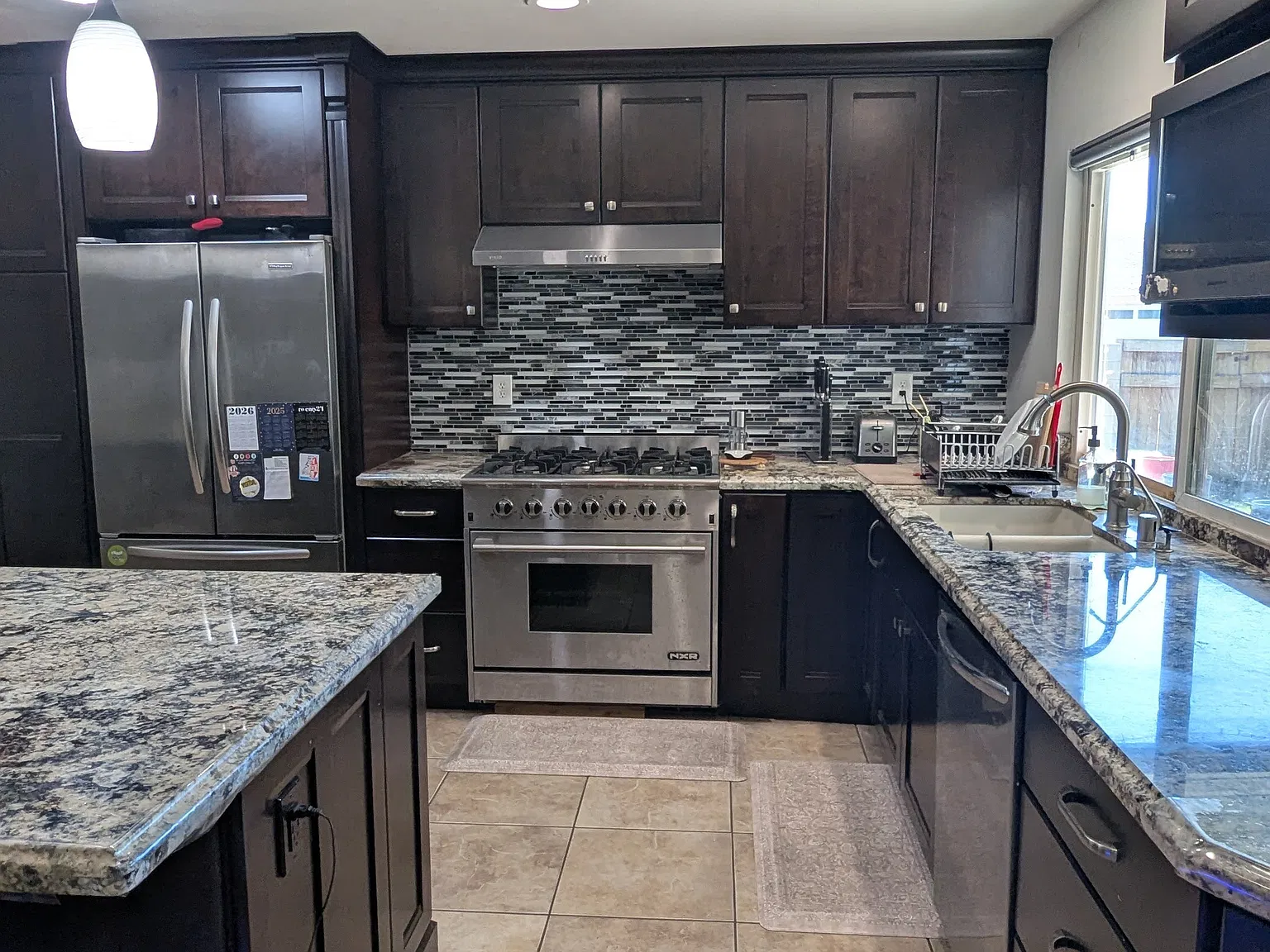 S Phyllis Cir, Anaheim — Photo 2