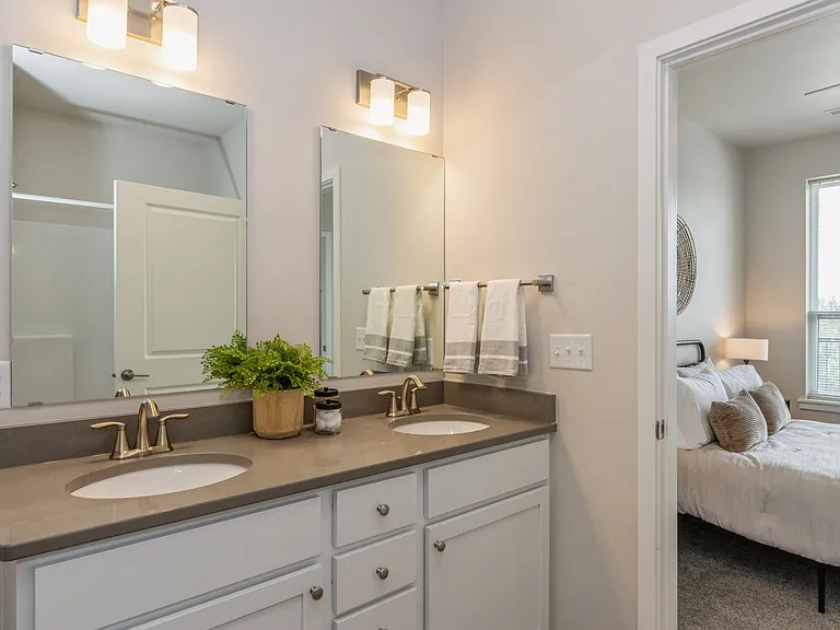 NewBo Lofts — Photo 29