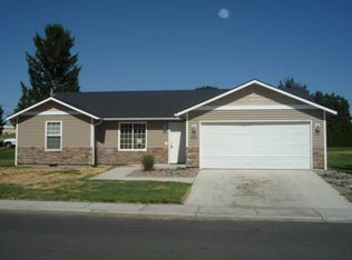 503 Meadowlark Dr, Grandview, WA