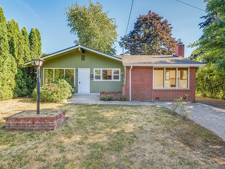 9148 SE Ankeny St — Photo 1