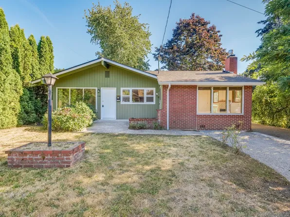 9148 SE Ankeny St, Portland, OR 97216