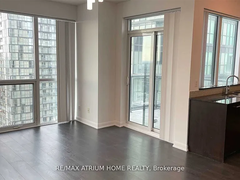 5162 Yonge St #3705 — Photo 4