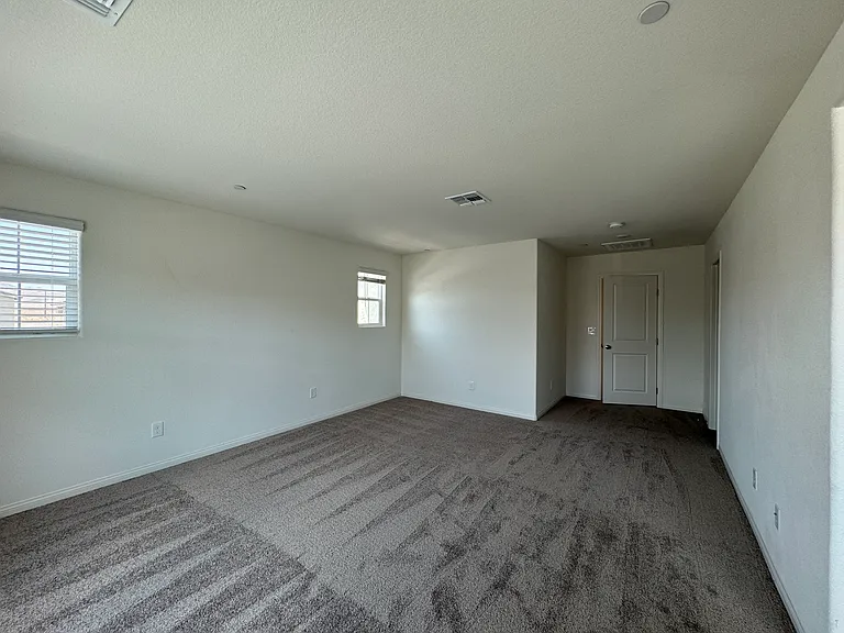 3655 Valpacos Ln — Photo 15