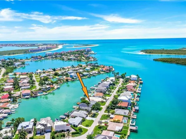 152 Pago Pago Dr W, Naples, FL 34113