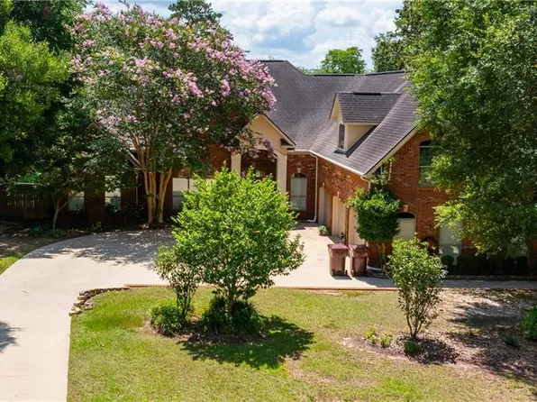 5900 Vaughn Dr E, Satsuma, AL 36572