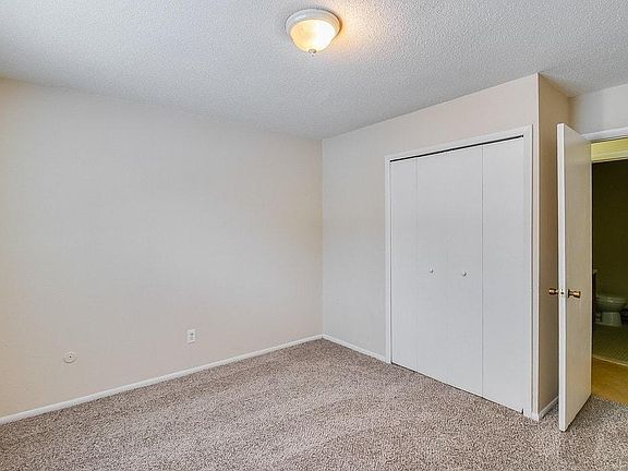 5th image of 3553 E Manhattan Blvd #67e0337cd