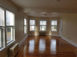 7 Middle St, West Warwick, RI 02893