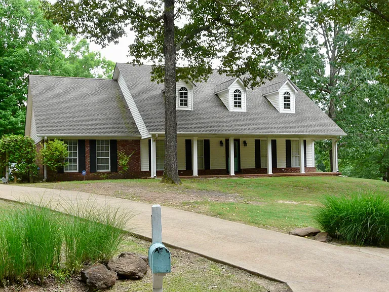 This house is very clean and well maintained, with a caring landlord