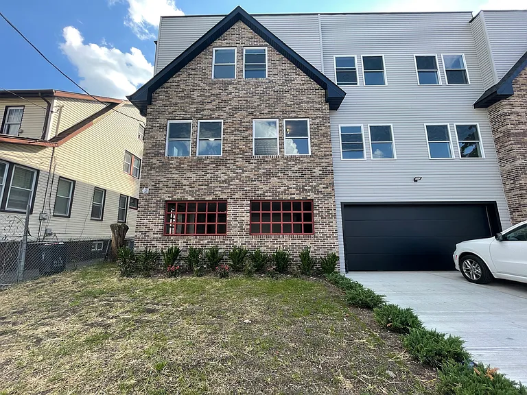11 Silkman Pl #A — Photo 14